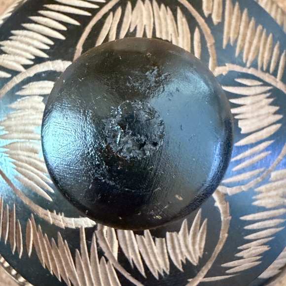 Black Wood Hand Carved Container, Bowl with Lid Carved Design African Inspired - Picture 5 of 12